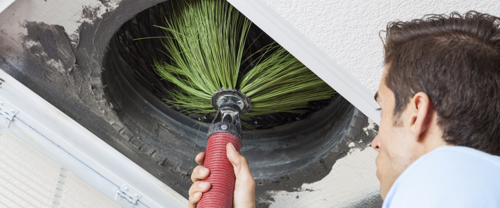 Do I Need to Be Present During Duct Cleaning Service? - An Expert's Perspective